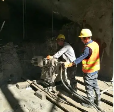 皋兰水下抗分散灌浆料特点 水下不分散注浆料介绍